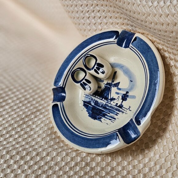 Delfts Holland Blue and White Windmill Ashtray - Picture 1 of 8